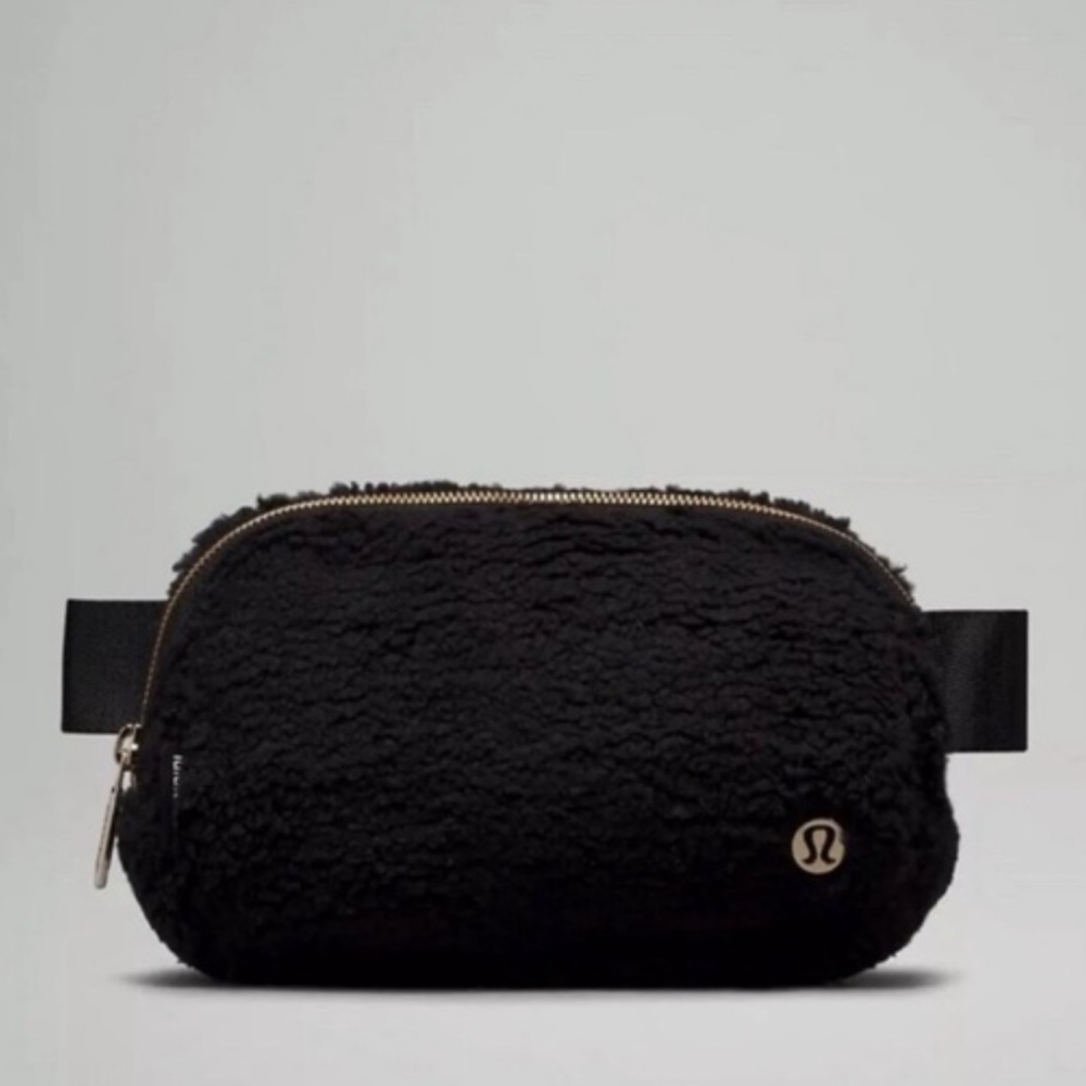 lululemon | everywhere belt bag fleece NWOT